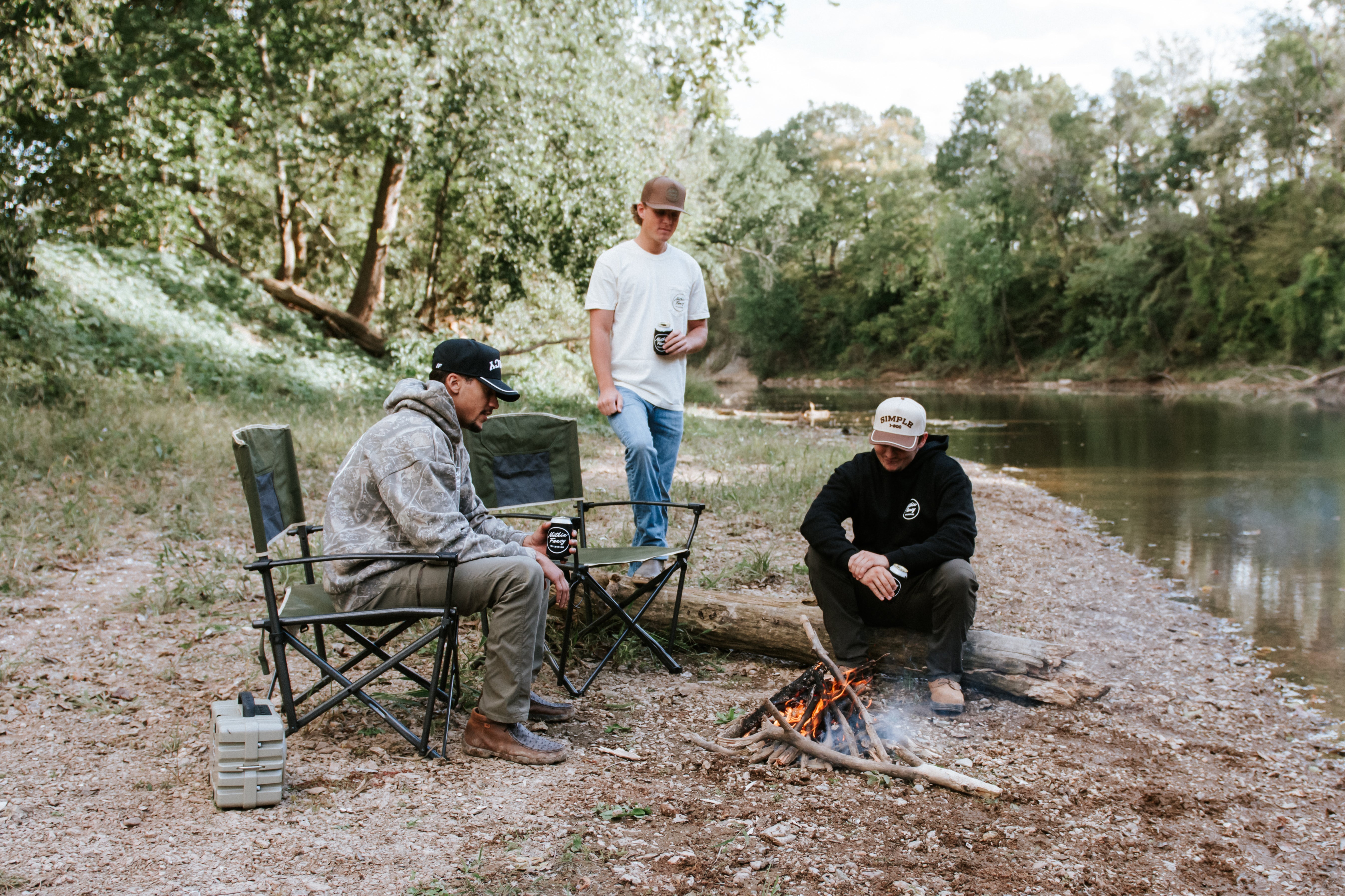 From Golf Course to Bonfire: Top Gear for Fall Days